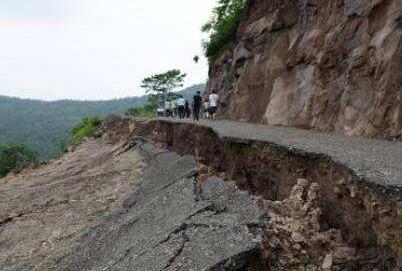 財(cái)政部:將選拔重點(diǎn)省份補(bǔ)助特大型地質(zhì)災(zāi)害防治資金